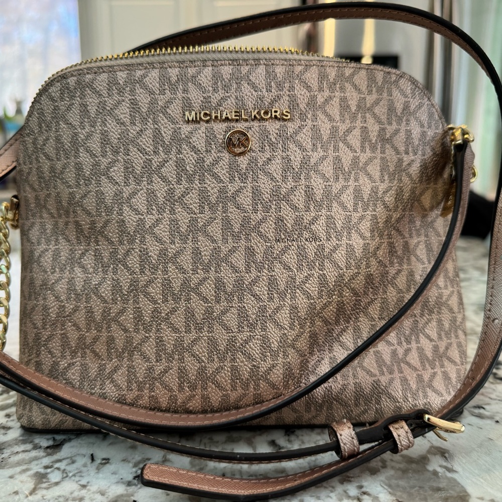 Michael Kors rose gold crossbody